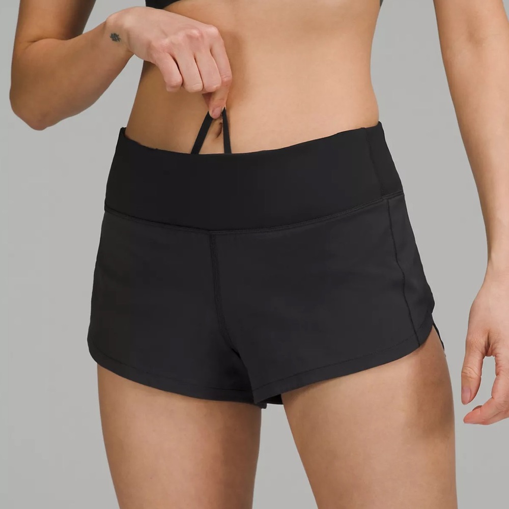 Lululemon speed up low rise lined shorts 2.5”